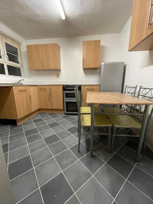 Property In Brixton ロンドン エクステリア 写真